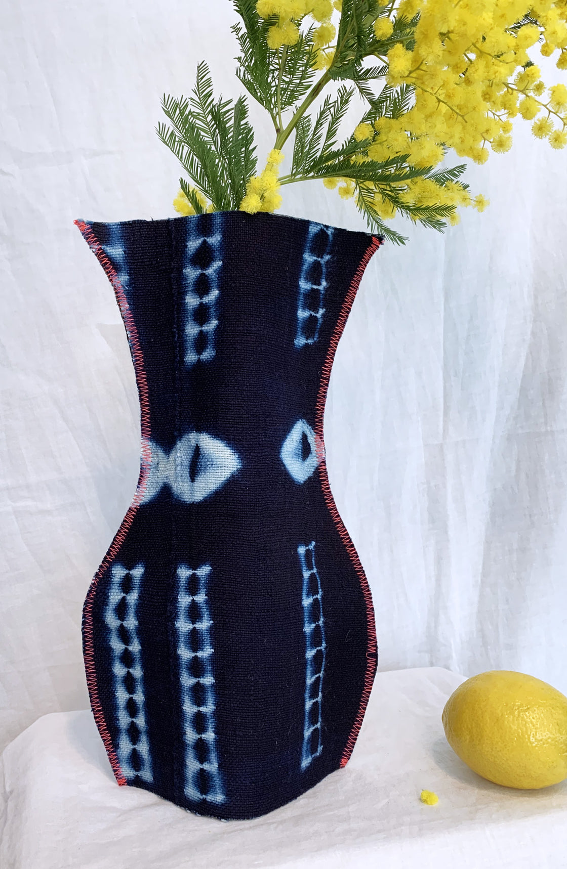 Cache vase - Indigo Mochi